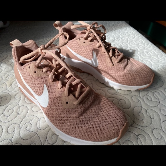 Nike AIR MAX motion LW - Picture 2 of 7